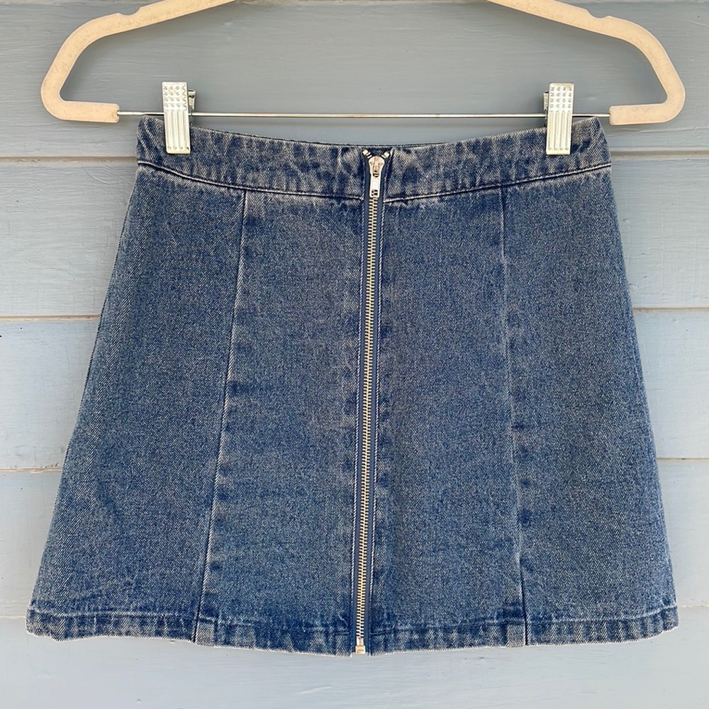Medium Wash Zip-up A-Line Jean Skirt